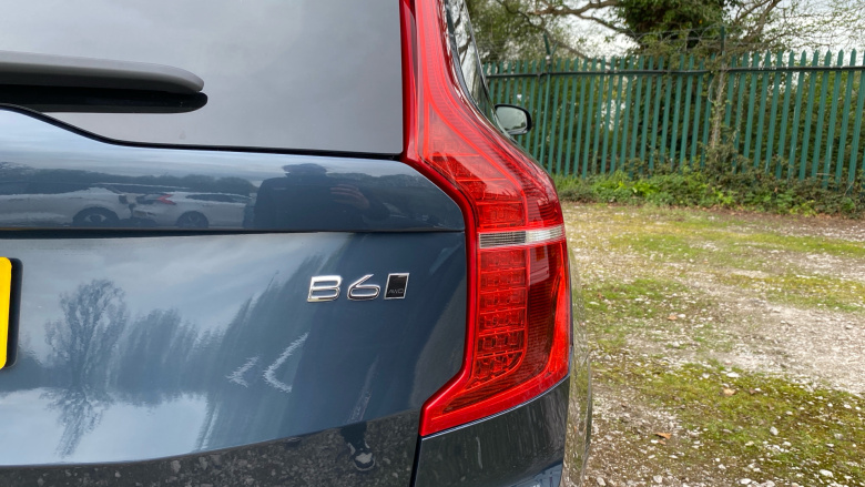 Volvo XC90 2.0 B6P Ultimate Dark 5dr AWD Geartronic Petrol Estate